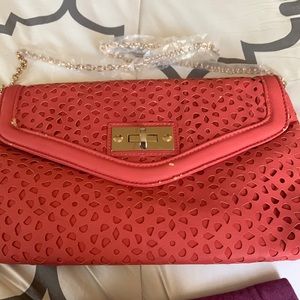 Clutch/shoulder purse
